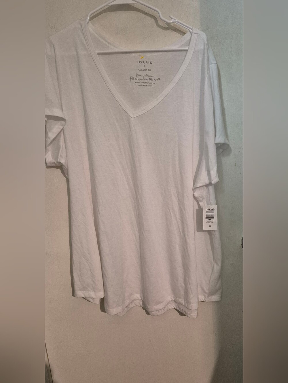 Torrid Girlfriend White V-Neck Short Sleeve Tee Sz.4X NWT - Picture 4 of 6